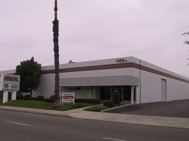 More Photos Of 1135-1137 W Katella Ave, Orange Warehouse For Lease