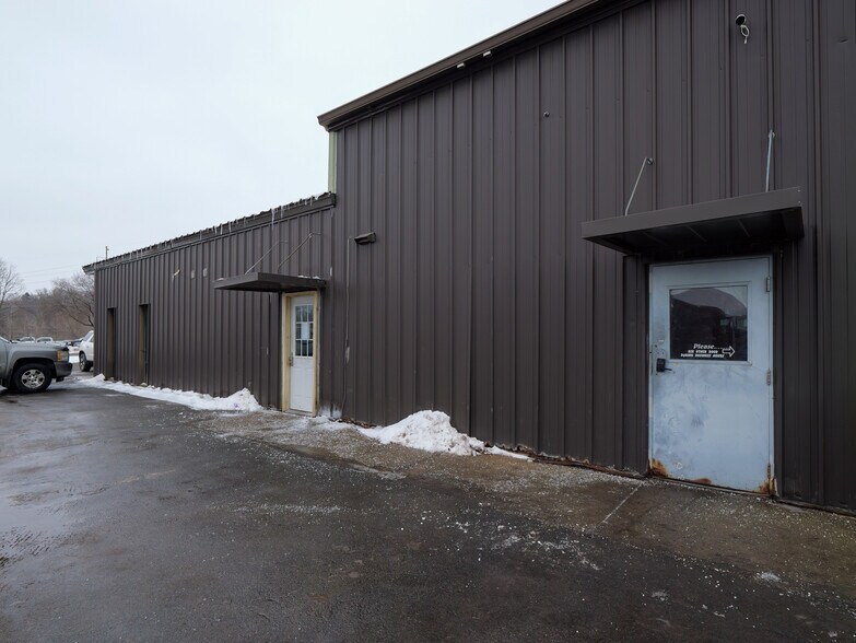 More Photos Of 511 25th Ave N, Wisconsin Rapids Office For Sale