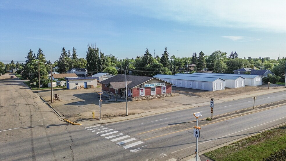 More Photos Of 5922 50 Ave, Stettler Storefront Retail Office For Sale