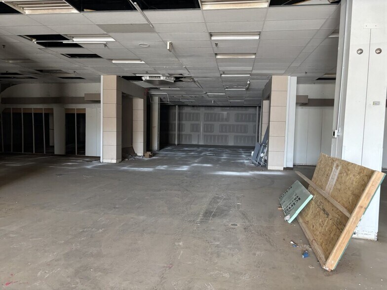 More Photos Of 1250 Boardman Rd, Jackson General Retail For Lease