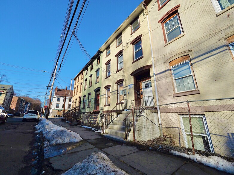 More Photos Of 170 Chambers St, Newburgh Apartments For Sale
