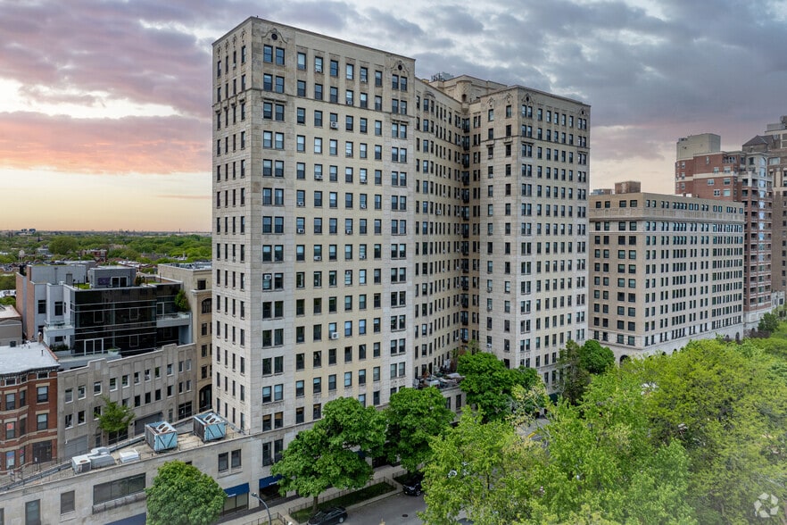 Primary Photo Of 2000 N Lincoln Park W, Chicago Apartments For Sale