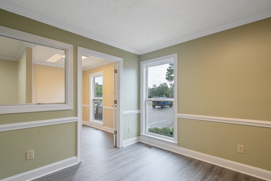 More Photos Of 581 Executive Pl, Fayetteville Office For Sale