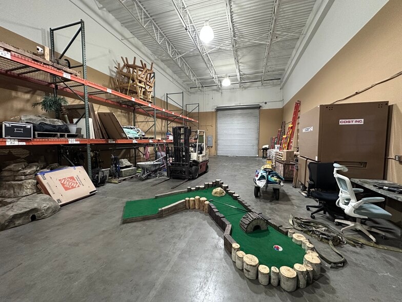 More Photos Of 6457 Hazeltine National Dr, Orlando Warehouse For Sale
