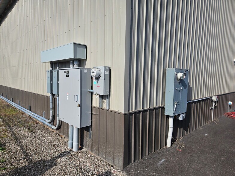More Photos Of 2172 NW Industrial Park Rd, Prineville Industrial For Lease