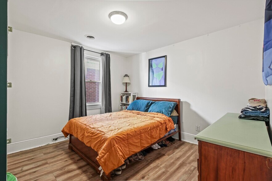 More Photos Of 37 Pierce St, Kingston Multifamily For Sale