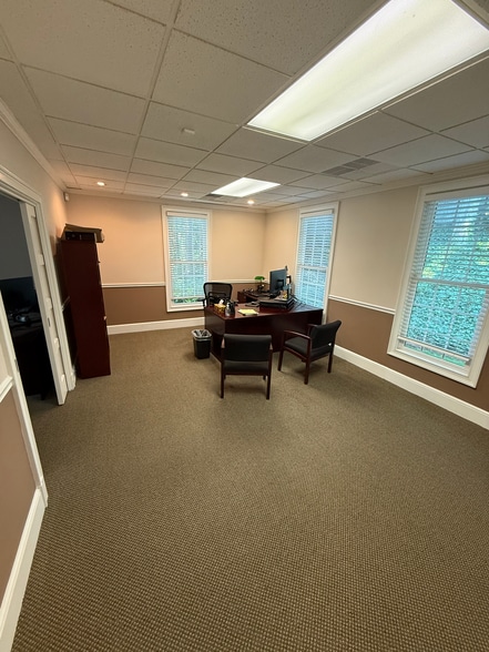 More Photos Of 1827 Powers Ferry Rd SE, Atlanta Office For Sale