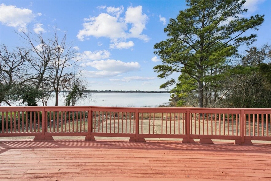 More Photos Of 1721 N King St, Hampton Daycare Center For Sale