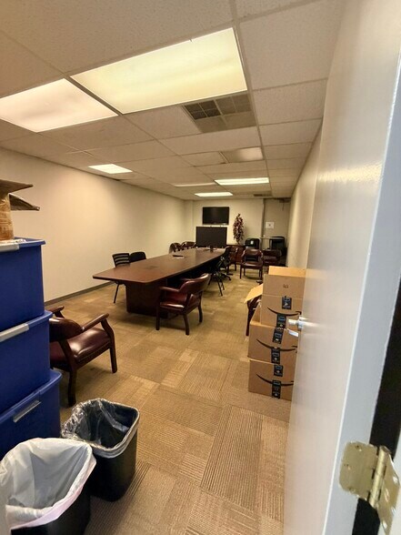 More Photos Of 442 Metroplex Dr, Nashville Office For Sale
