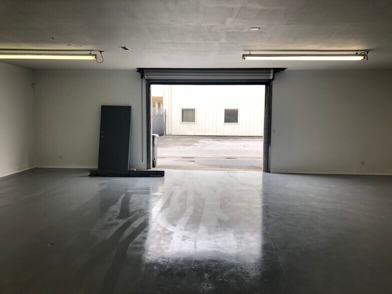 More Photos Of 400 Herman St, Pensacola Industrial For Lease