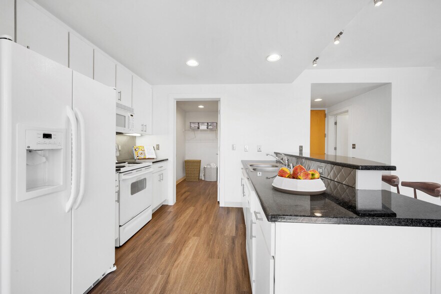 More Photos Of 7400 E 29th Ave, Denver Unknown For Lease