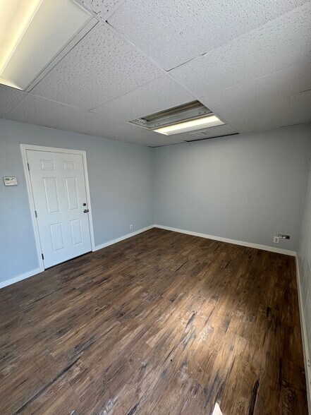 More Photos Of 10619-10621 Painter Ave, Santa Fe Springs Manufacturing For Lease