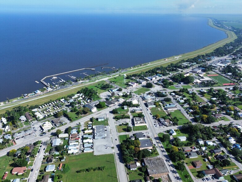 More Photos Of 181 Rardin Ave, Pahokee Storefront For Sale