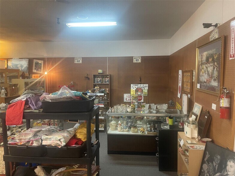 More Photos Of 101 Park Place Cir, Cresson Storefront Retail Office For Sale