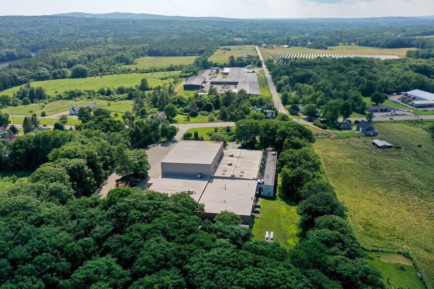 More Photos Of 248 Northport Ave, Belfast Manufacturing For Sale