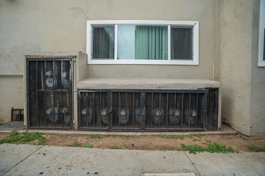 More Photos Of 1415 Cedar Ave, Long Beach Apartments For Sale