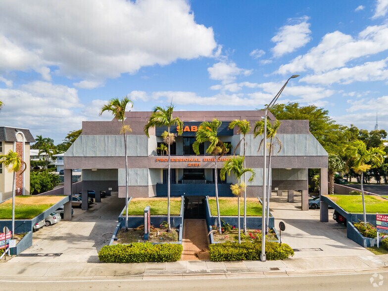 More Photos Of 2151 E Commercial Blvd, Fort Lauderdale Medical For Lease