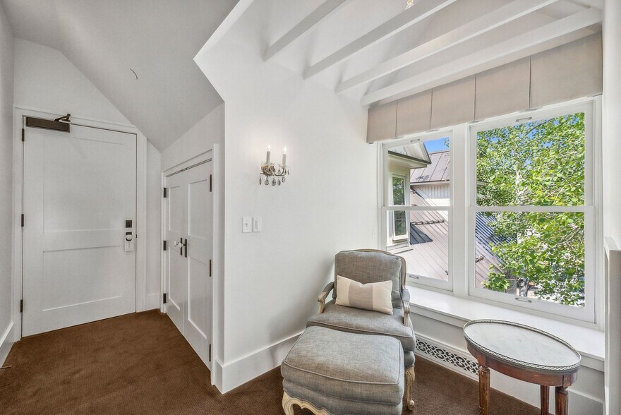 More Photos Of 543 Park Ave, Park City Hotel For Sale