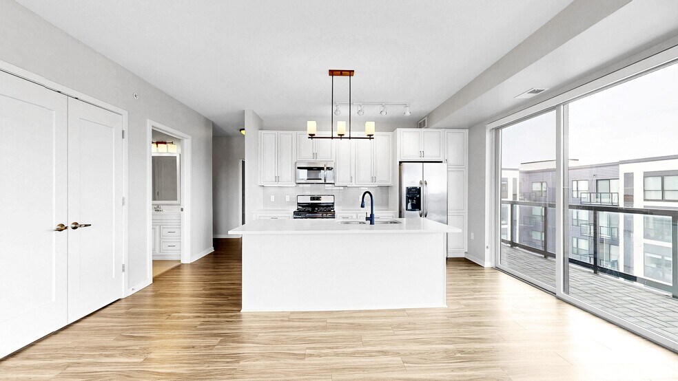 More Photos Of 1700 Plymouth Rd, Minnetonka Apartments For Lease