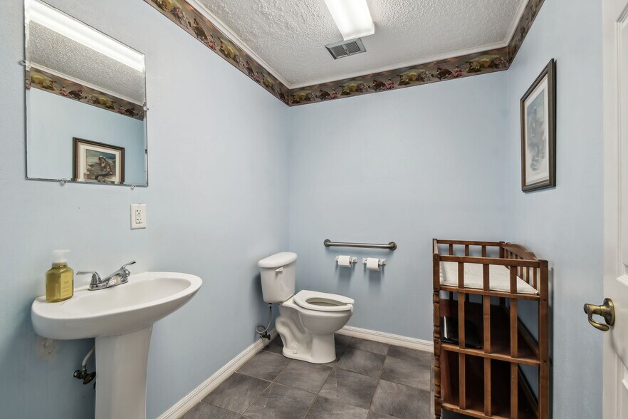More Photos Of 10129 Little Rd, New Port Richey Medical For Sale