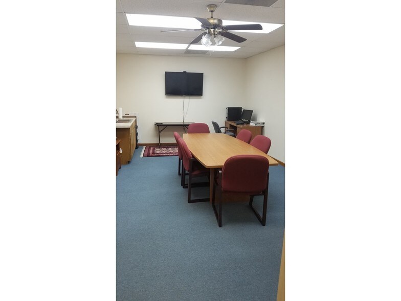 More Photos Of 4010-4016 S Lynn Ct, Independence Medical For Lease