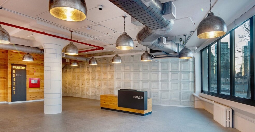 More Photos Of 33-02 Skillman Ave, Long Island City Showroom For Lease