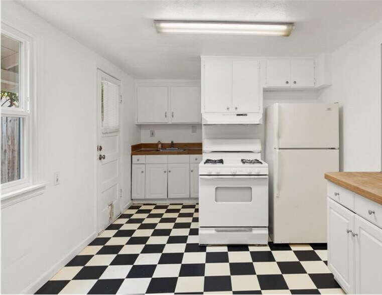 More Photos Of 272 E 4th Ave, Chico Apartments For Sale