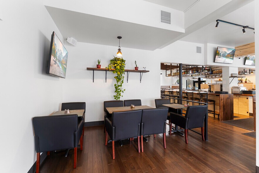 More Photos Of 405 E Indiana Ave, Coeur D Alene Storefront Retail Residential For Lease