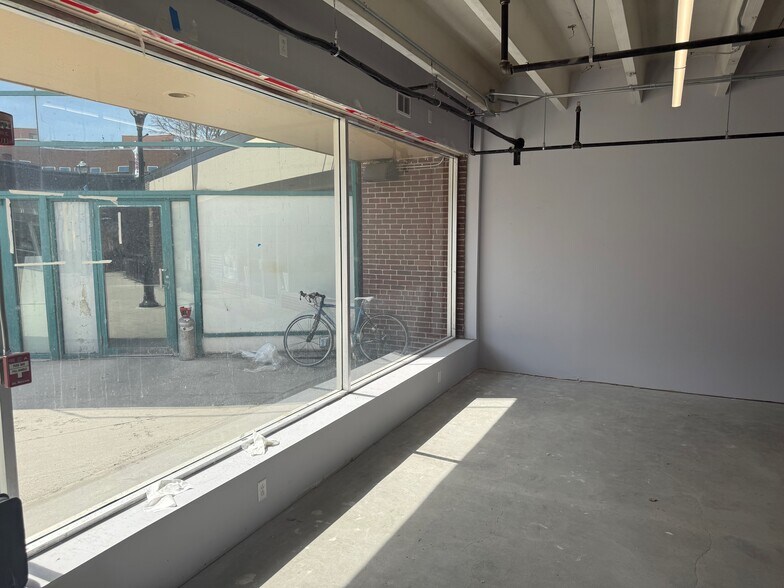 More Photos Of 39 Hanover St, Lebanon Office For Lease