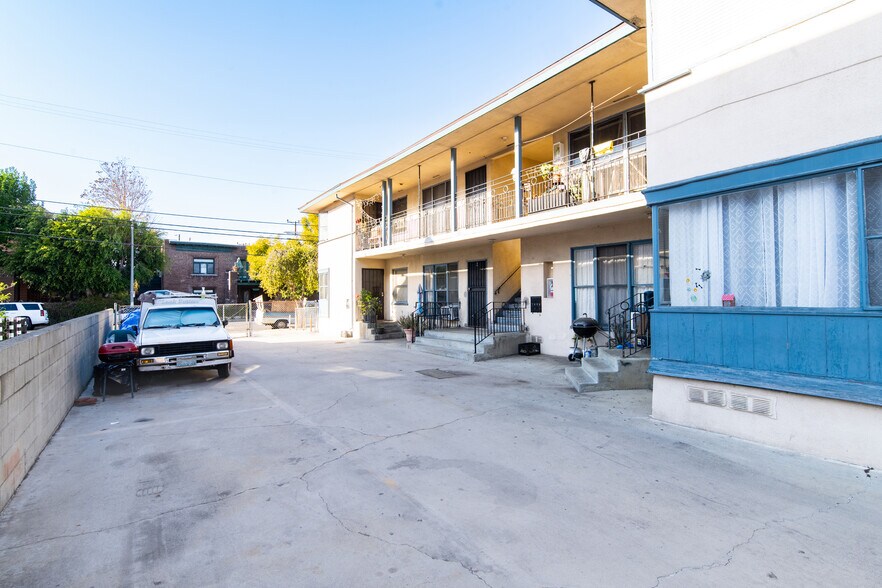 More Photos Of 2100 Bonsallo Ave, Los Angeles Apartments For Sale