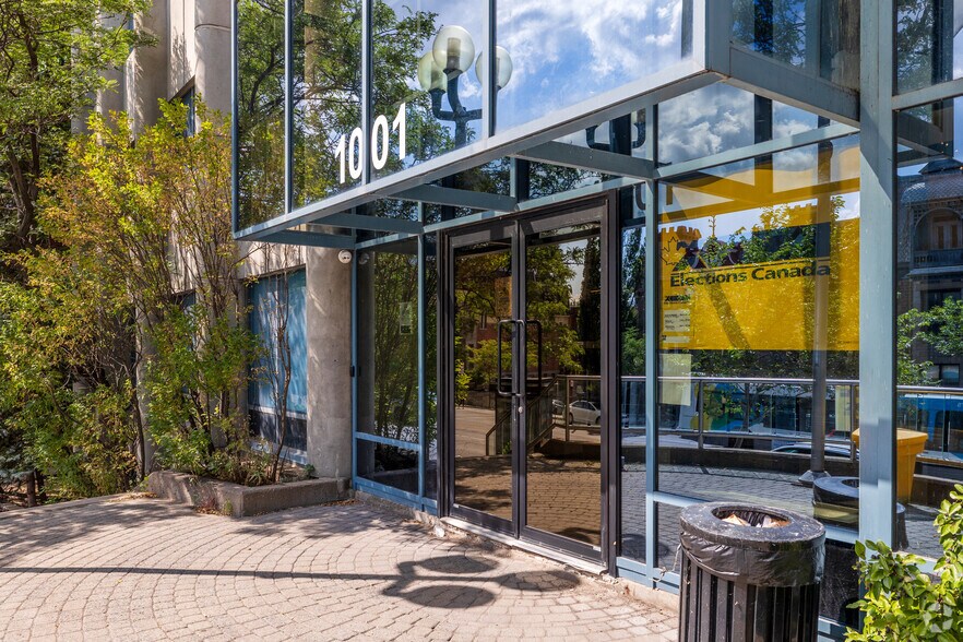 More Photos Of 1001 Rue Sherbrooke E, Montréal Office For Lease