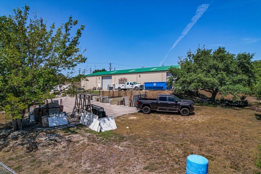 More Photos Of 22108 Odell Fairway Trl, Spicewood Industrial For Sale