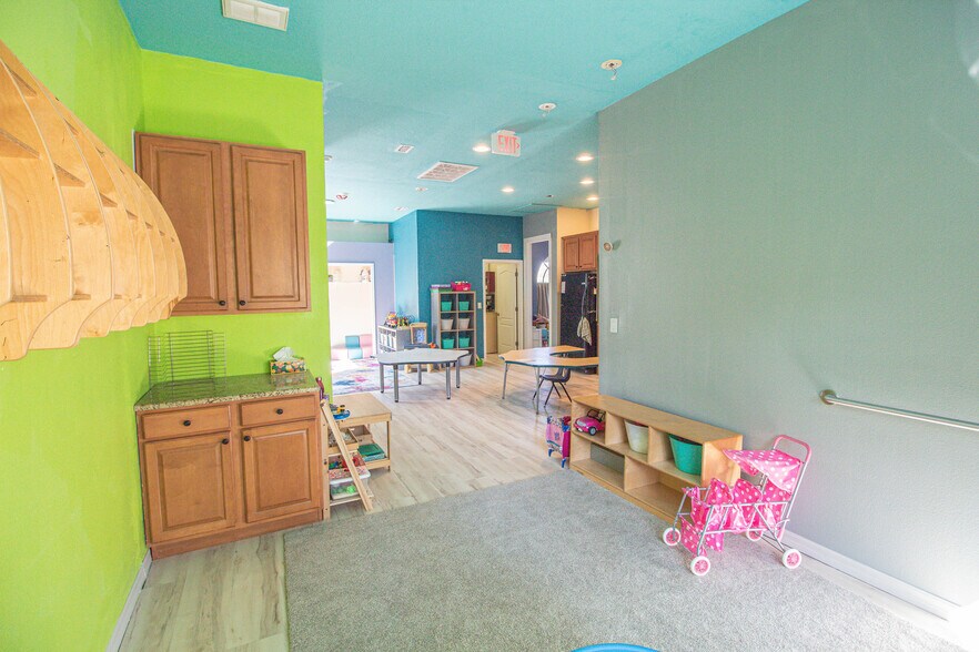 More Photos Of 17162 Toledo Blade Blvd, Port Charlotte Medical For Sale