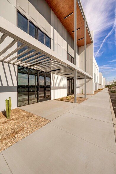 More Photos Of NWC INDIAN SCHOOL ROAD & LOOP 101, Phoenix Unknown For Lease