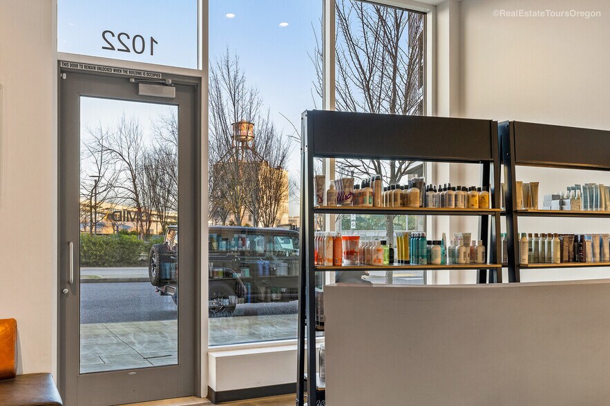 More Photos Of 1022 NW Overton St, Portland Multifamily For Sale