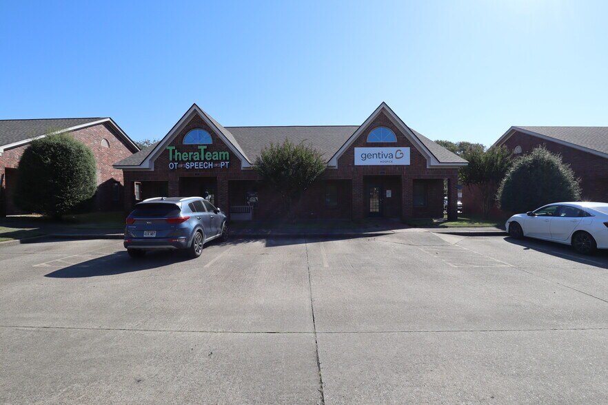 More Photos Of 22461 I-30, Bryant Office For Sale
