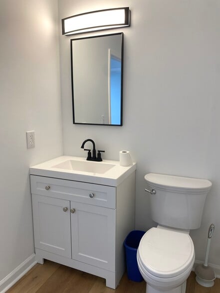 More Photos Of 8912 Stone Green Way, Louisville Office For Lease