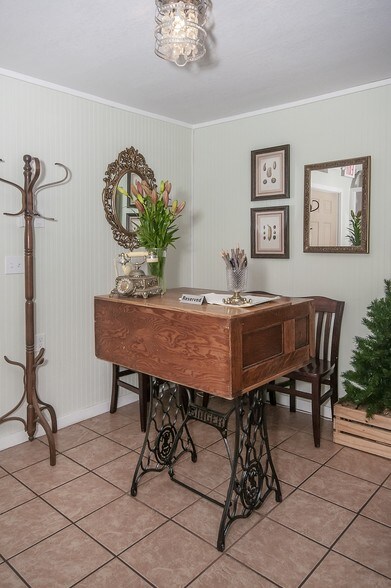 More Photos Of 4660 SE Highway 101, Lincoln City Restaurant For Sale