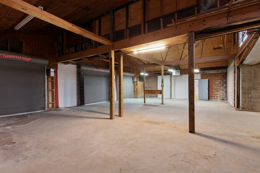 More Photos Of 8500 Oak St, New Orleans Storefront Retail Office For Lease