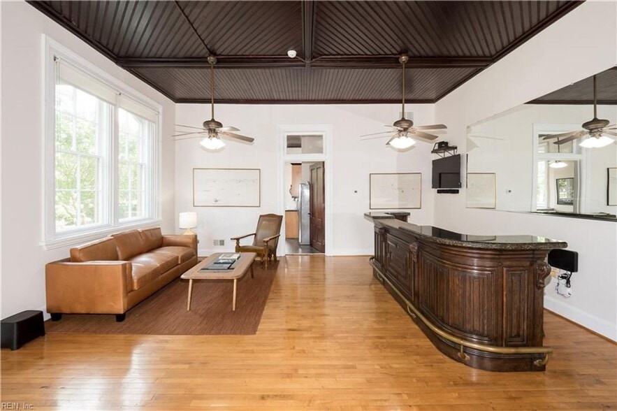 More Photos Of 441 Washington St, Portsmouth Office Residential For Sale