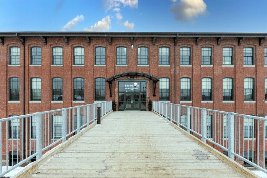 More Photos Of 120 Main St, Saco Apartments For Lease