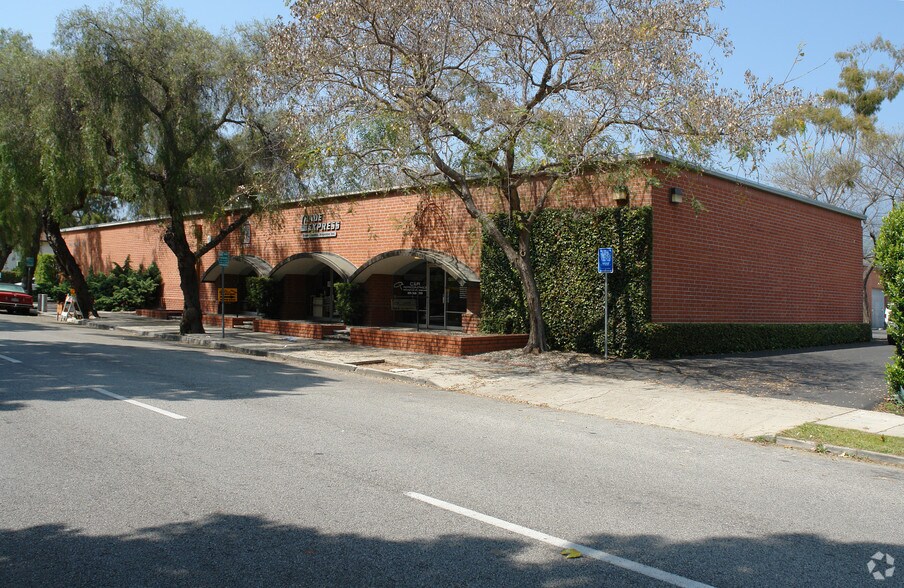 Primary Photo Of 202-230 E Cota St, Santa Barbara Unknown For Lease