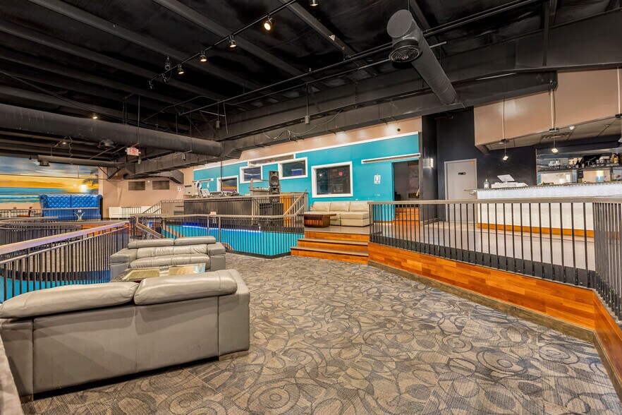 More Photos Of 11473 Chester Rd, Sharonville Restaurant For Sale