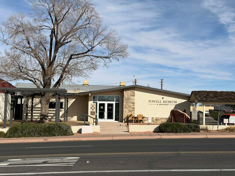 More Photos Of 6 N Lake Powell Blvd, Page Freestanding For Sale