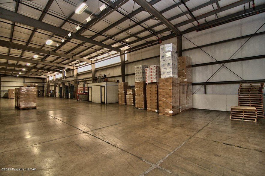 More Photos Of 220 Oak Hill Rd, Mountain Top Distribution For Sale