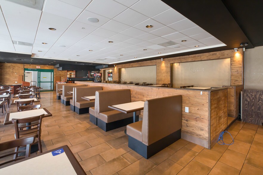 More Photos Of 1125 N King St, Honolulu Storefront Retail Office For Lease