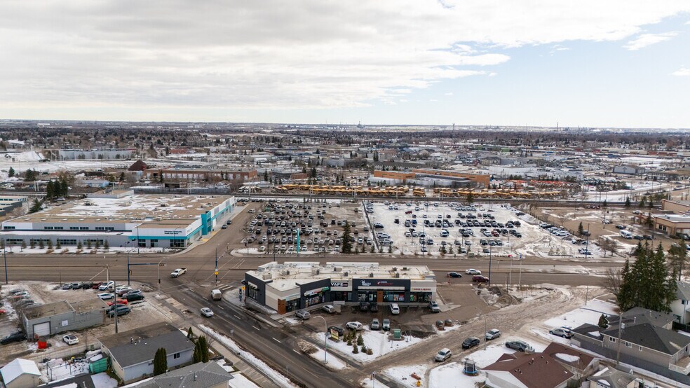 More Photos Of 5811 132, Edmonton Storefront For Sale