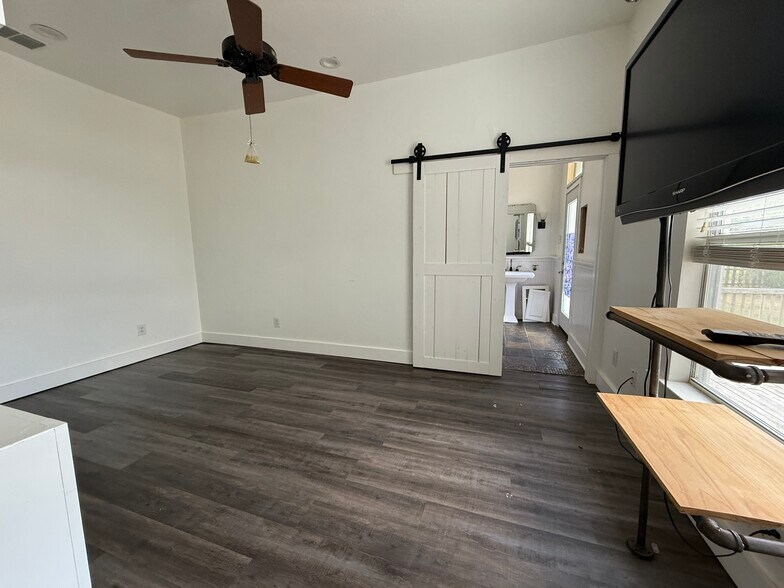 More Photos Of 1421 Airport Rd, Sulphur Springs Land For Sale