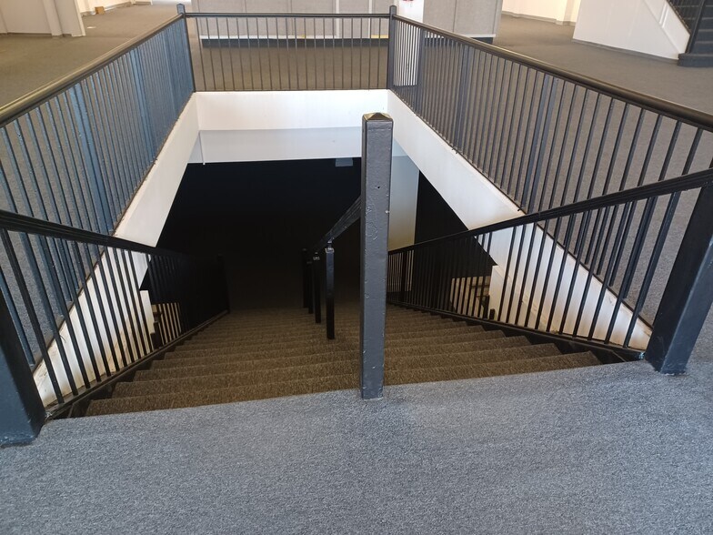 More Photos Of 724 Laurel St, Brainerd General Retail For Lease