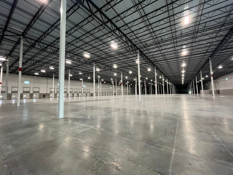 More Photos Of 475 Leominster Shirley Rd, Lunenburg Warehouse For Lease